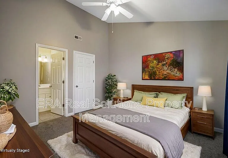 2132 Gilbert Ave #A — Photo 11