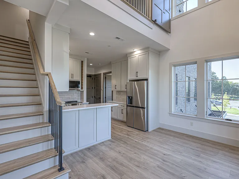1025 Southwalk Dr — Photo 43