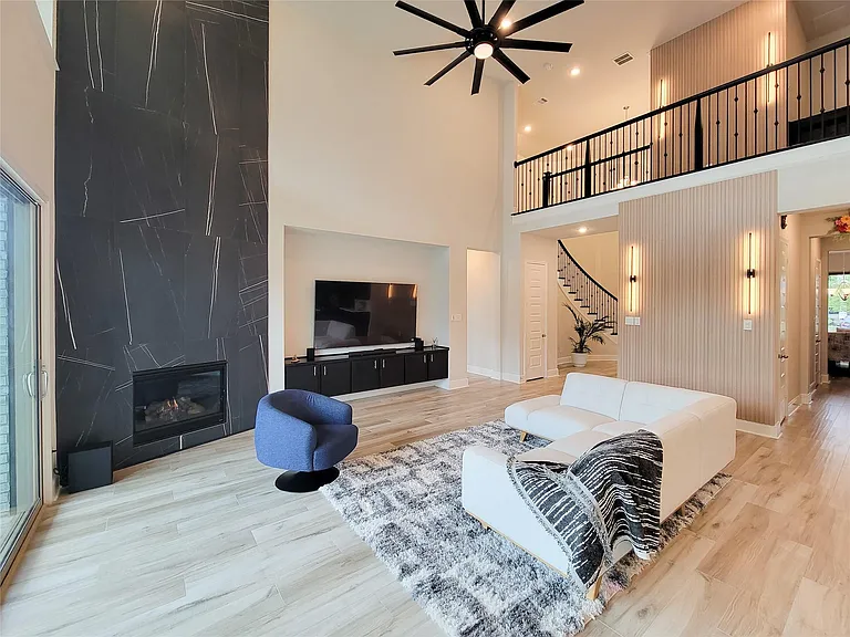 13806 Friarstone Pointe Dr — Photo 11