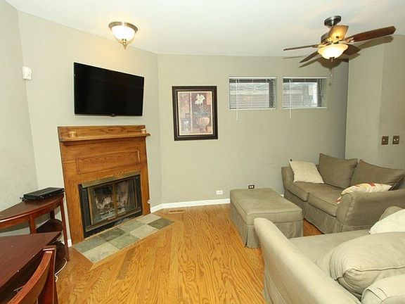 5th image of 2643 N Southport Ave