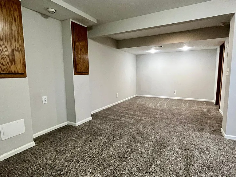 6313 Hamilton St — Photo 47