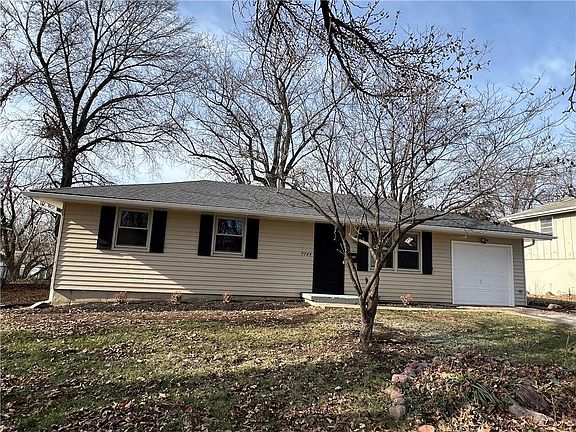 3rd image of 9744 Wallace Ave