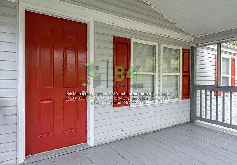 355 Steele Dr — Photo 5