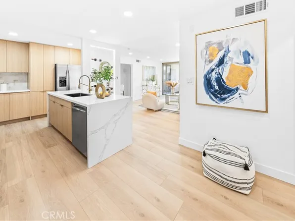 1550 N Laurel Ave APT 203, Los Angeles, CA 90046