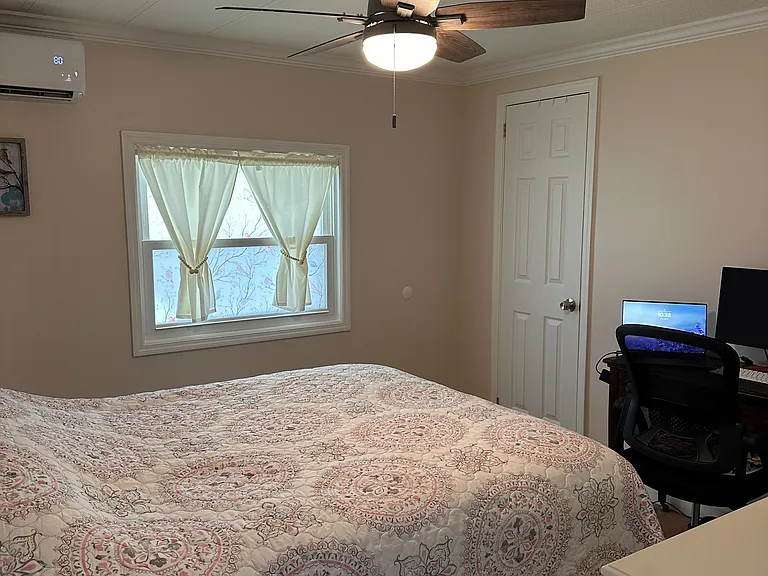 Spare Bedroom - Queen Bed