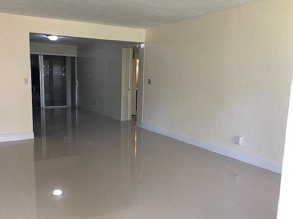4th image of 5836 N Farragut Dr