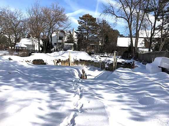 2nd image of 421 Bruner Pl