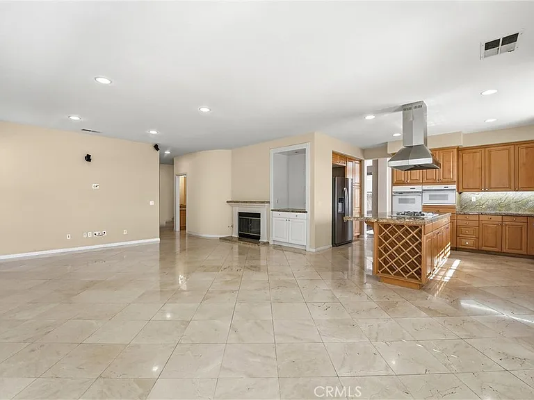 2536 Brennen Way — Photo 8
