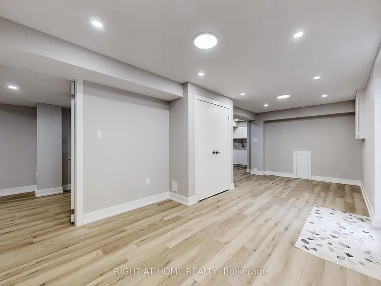 11 Hawker Ct #BASEMENT — Photo 8