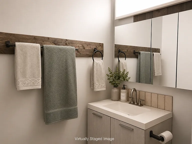 1660 N La Salle Dr — Photo 6