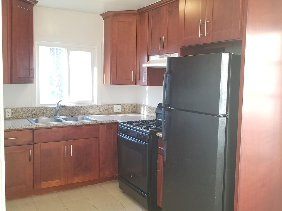 1st image of 742 S Berendo St APT 8