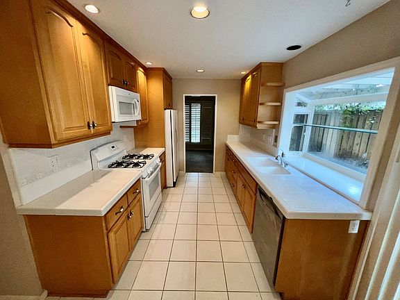 5th image of 11255 Promesa Dr