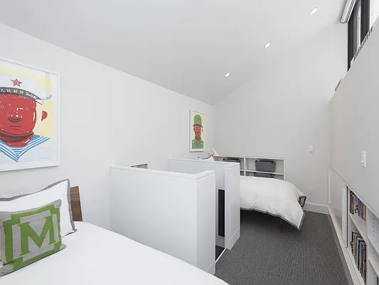 Sold by Sotheby's International Realty | media 33