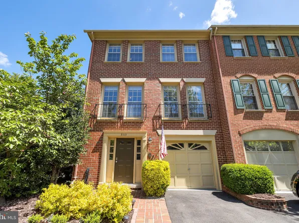5115 Heritage Ln, Alexandria, VA 22311