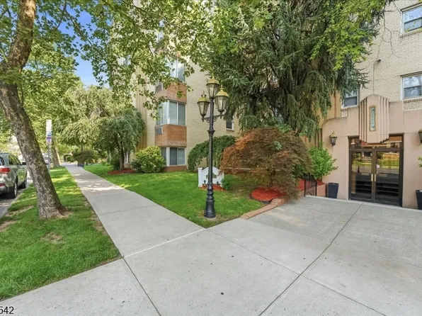 19-31 Lyons Ave #207, Newark City, NJ 07112