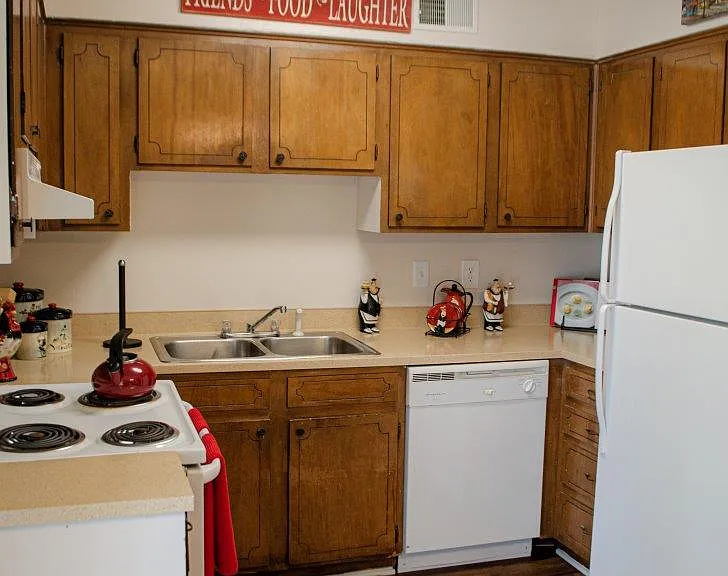 Vista Villa Apartment Homes — Photo 1