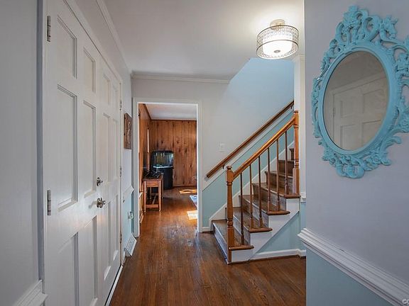 4th image of 7521 Oakmont Dr