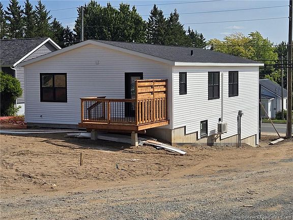 5th image of 511 Gibson St