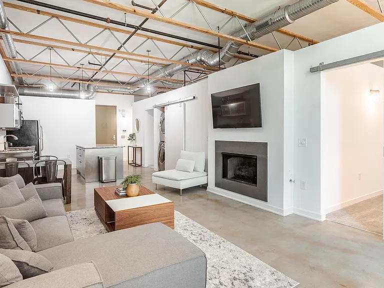 111 N Main St #208 — Photo 8
