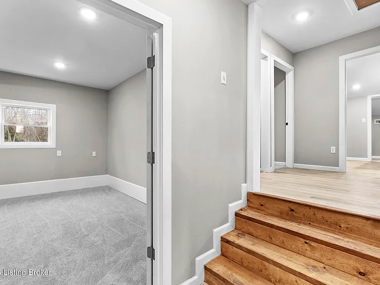 58 Riverside Ln — Photo 14