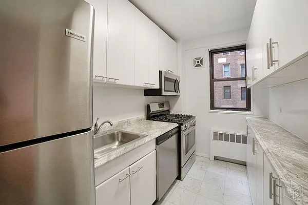 Rented by Halstead Real Estate | media 26