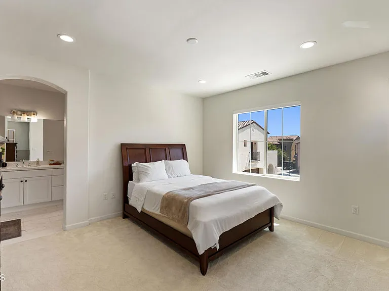 2353 Nicklaus St — Photo 21