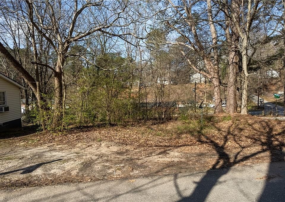 2nd image of 80 Daisy Cir #5