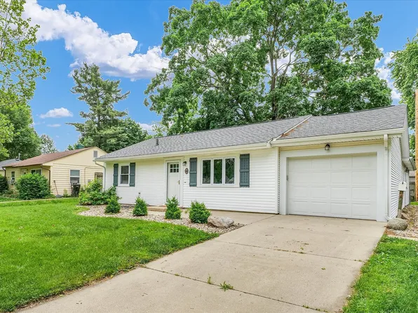 713 E Michigan Ave, Urbana, IL 61801