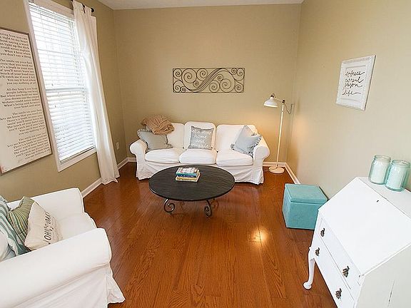 3rd image of 13714 Heatherfield Dr