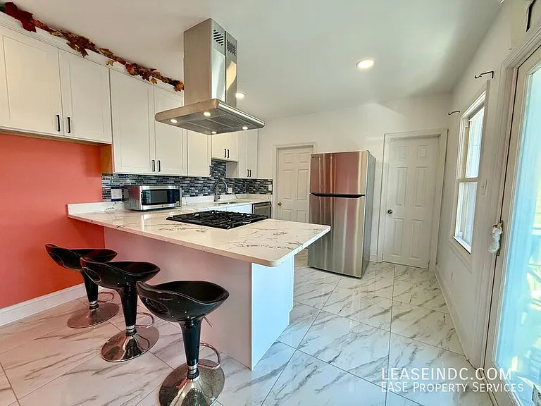 513 N St NW — Photo 11
