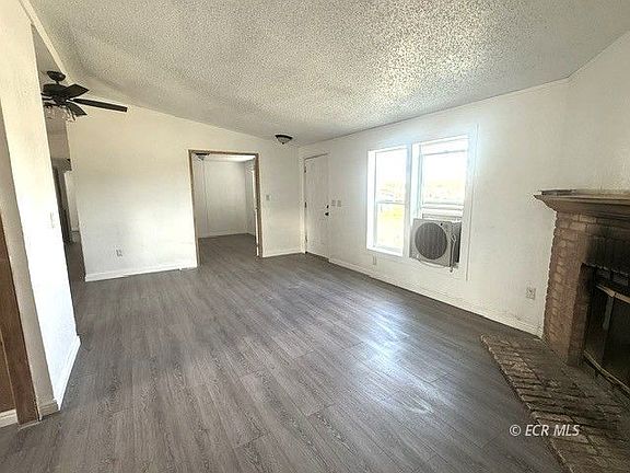 2nd image of 365 Berry Creek Pl