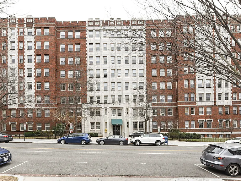 Wakefield Hall — Photo 16