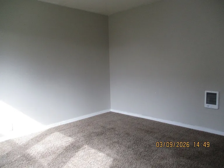 301 W 3rd St — Photo 5
