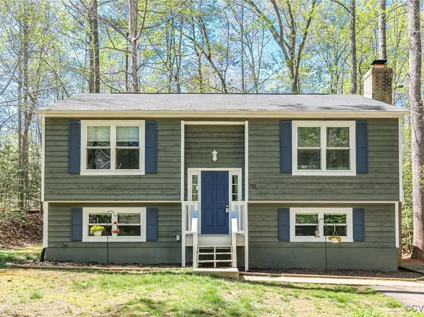 755 Canterbury Dr, Ruther Glen, VA 22546