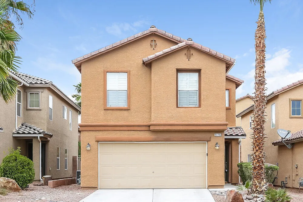 3 bed, 2.5 bath, 1674 sqft, $2,175 — Photo 1