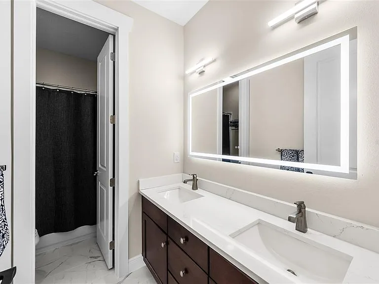 2915 W Bay View Ave — Photo 38