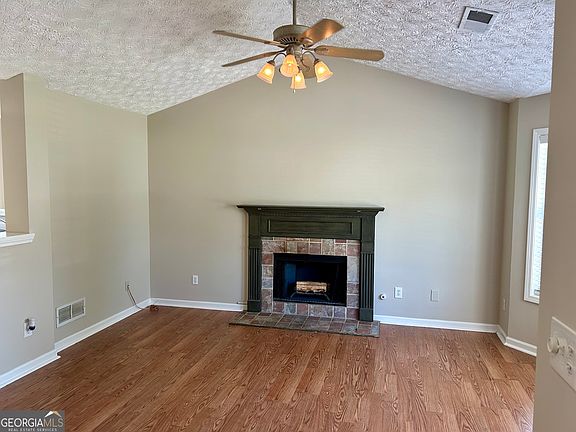 3rd image of 1061 Athena Ct