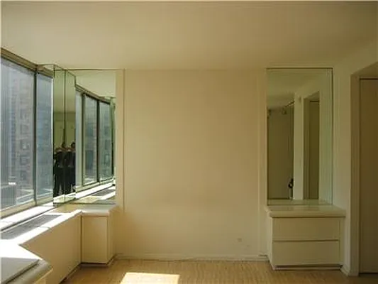 Rented by Sumitomo Real Estate Sales | media 24