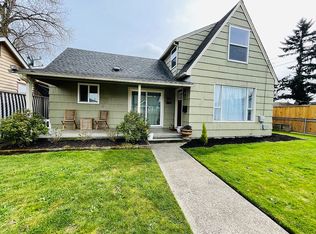 208 SW 3rd Ave, Kelso, WA 98626