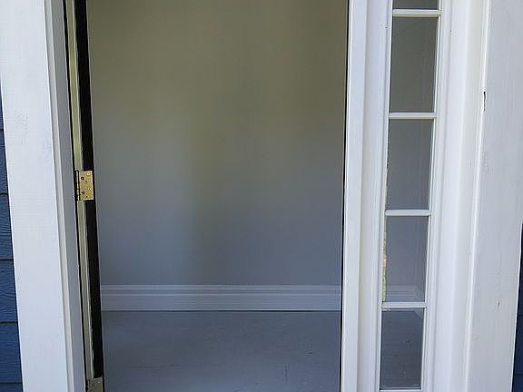 3rd image of 226 Pershing Ave