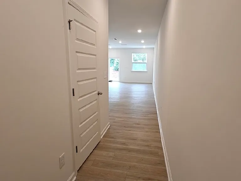 1117 Mountain Crown St — Photo 3