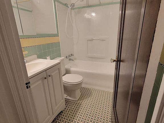 5th image of 585-587 S Negley Ave #70