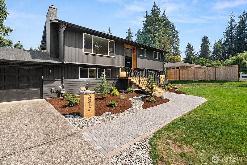 4th image of 6312 Glenwood Drive SW