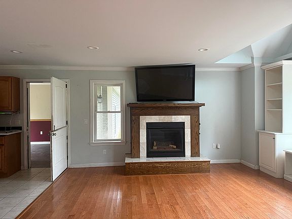 3rd image of 149 Great Country Road