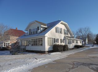 118 W Main St, Gillett, WI 54124