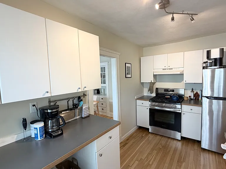 27 Beecher St #4 — Photo 14