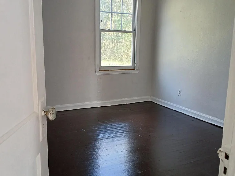 1040 Harbison Dr — Photo 11