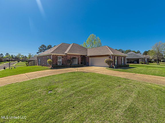 2nd image of 301 Spring Hill Point