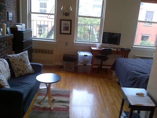 Rented by Robert Gordon, LREB | media 4