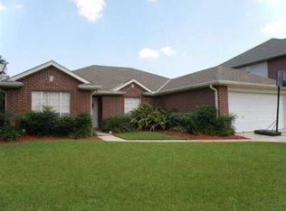 17 Tulleries Garden Ln, Harvey, LA 70058